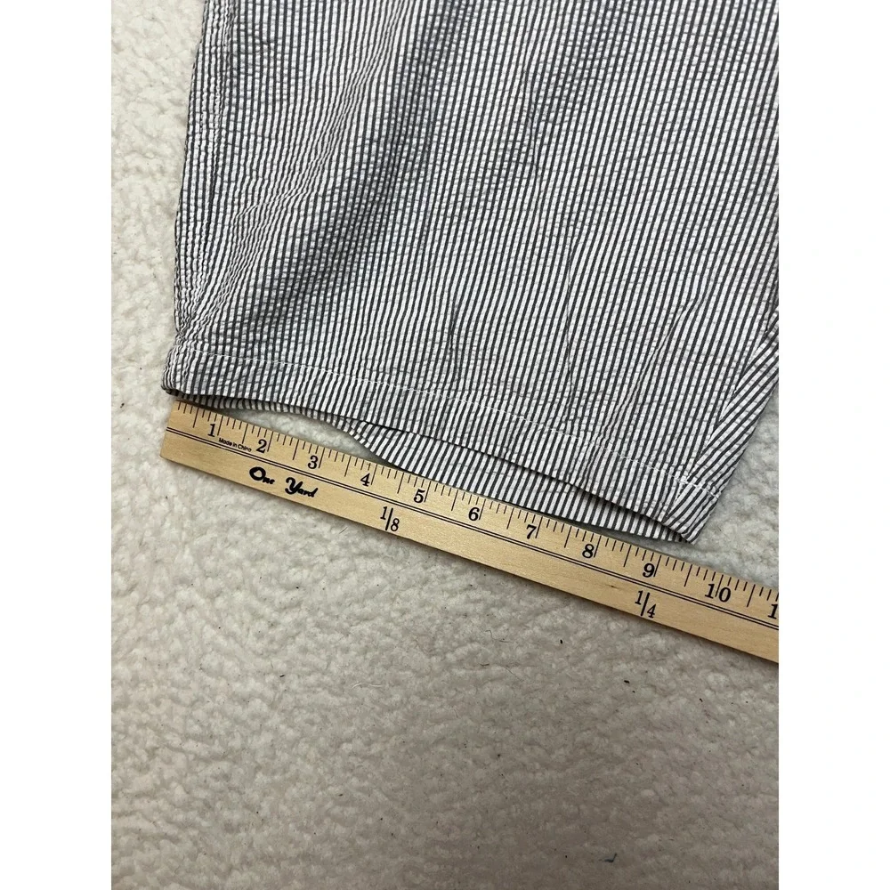 U.S. Vintage Shorts Mens Medium Blue White Seersucker Striped Cotton Casual 1965